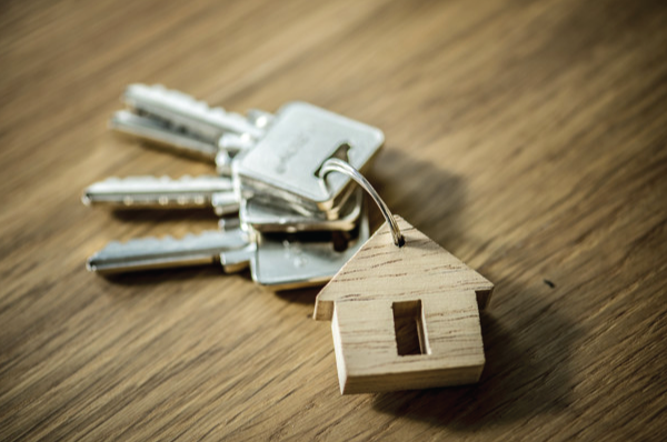 keys with wooden house keychain